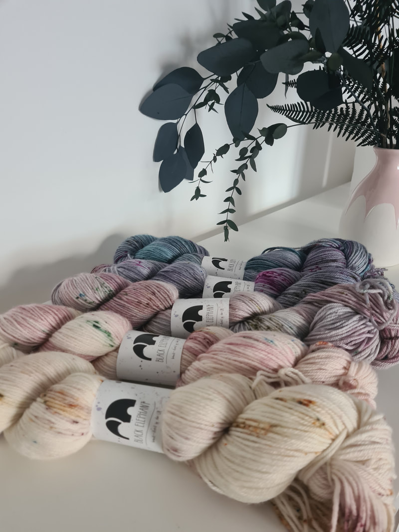 Soft Hand Knitting Yarn Eye-catching Various Occasions Daily Accessories  Acrylic Yarn Skeins Bulk Yarn Kit